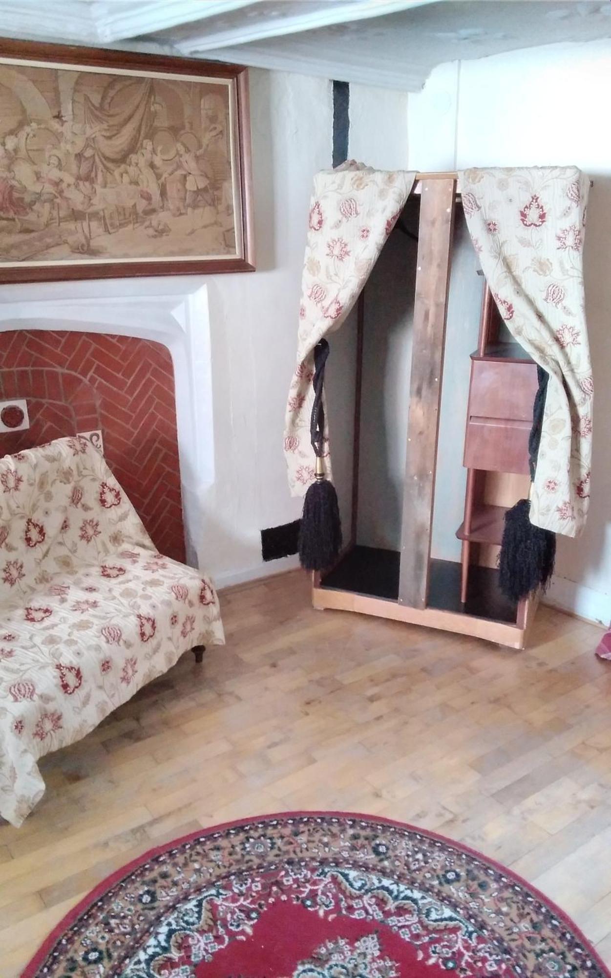 The Swan Inn Харуич Екстериор снимка